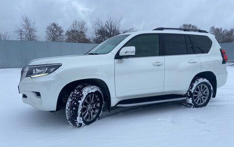 Toyota Land Cruiser Prado 150 рестайлинг 2, 2017 год, 6 200 000 рублей, 23 фотография