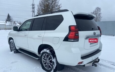 Toyota Land Cruiser Prado 150 рестайлинг 2, 2017 год, 6 200 000 рублей, 16 фотография