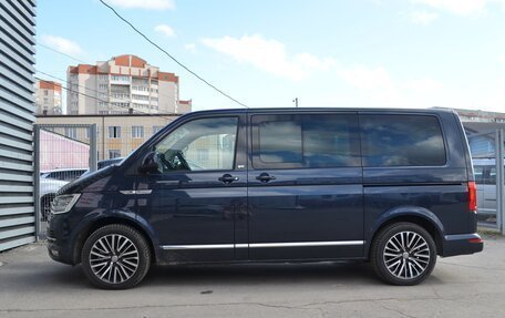 Volkswagen Multivan T6 рестайлинг, 2018 год, 5 149 000 рублей, 9 фотография