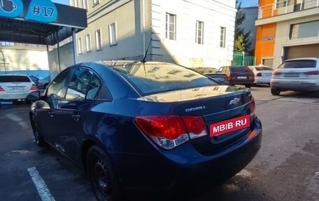 Chevrolet Cruze II, 2010 год, 780 000 рублей, 3 фотография