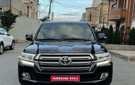 Toyota Land Cruiser 200, 2015 год, 5 900 000 рублей, 1 фотография