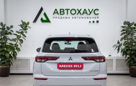 Mitsubishi Outlander, 2024 год, 4 885 781 рублей, 5 фотография