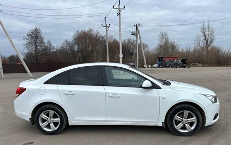 Chevrolet Cruze II, 2011 год, 835 000 рублей, 4 фотография