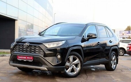 Toyota RAV4, 2021 год, 3 750 000 рублей, 1 фотография