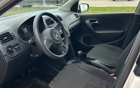 Volkswagen Polo VI (EU Market), 2012 год, 800 000 рублей, 5 фотография