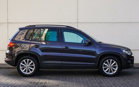 Volkswagen Tiguan I, 2015 год, 1 995 000 рублей, 5 фотография