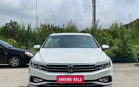 Volkswagen Passat B8 рестайлинг, 2021 год, 3 210 000 рублей, 2 фотография