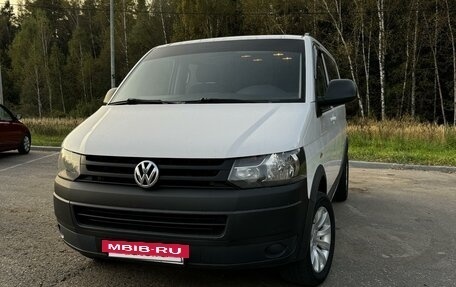 Volkswagen Caravelle T5, 2013 год, 1 720 000 рублей, 7 фотография