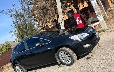 Opel Astra J, 2012 год, 950 000 рублей, 2 фотография