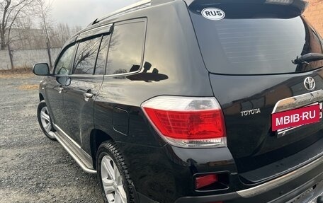 Toyota Highlander III, 2013 год, 2 500 000 рублей, 3 фотография