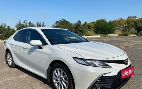 Toyota Camry, 2021 год, 3 230 000 рублей, 12 фотография