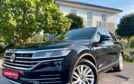 Volkswagen Touareg III, 2019 год, 7 900 000 рублей, 1 фотография