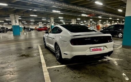 Ford Mustang VI рестайлинг, 2016 год, 2 500 000 рублей, 2 фотография