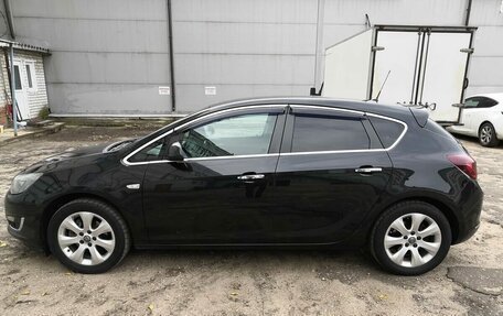 Opel Astra J, 2013 год, 800 000 рублей, 1 фотография