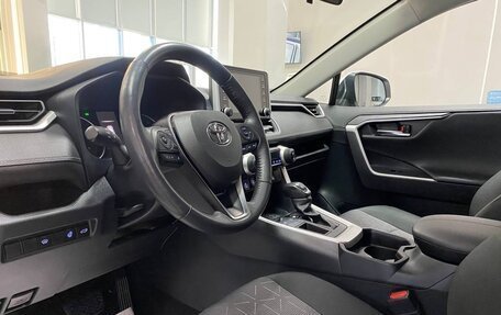 Toyota RAV4, 2019 год, 2 995 000 рублей, 9 фотография