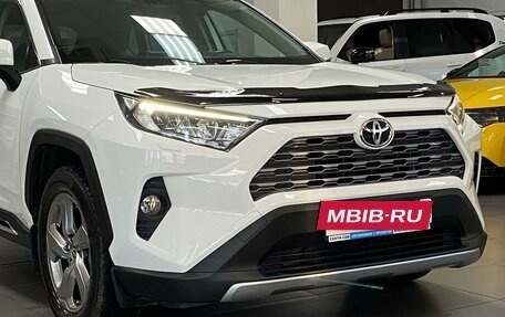 Toyota RAV4, 2019 год, 2 995 000 рублей, 22 фотография