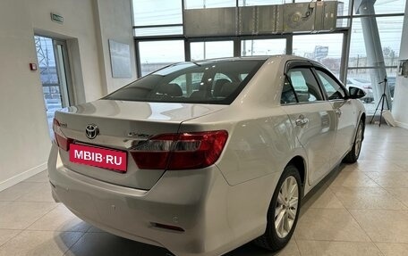 Toyota Camry, 2013 год, 1 945 000 рублей, 6 фотография