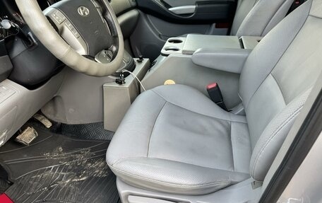 Hyundai Grand Starex Grand Starex I рестайлинг 2, 2014 год, 2 399 000 рублей, 15 фотография