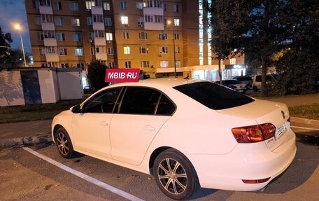 Volkswagen Jetta VI, 2012 год, 1 220 000 рублей, 2 фотография