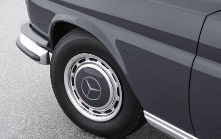 Mercedes-Benz W111, 1969 год, 49 999 000 рублей, 8 фотография