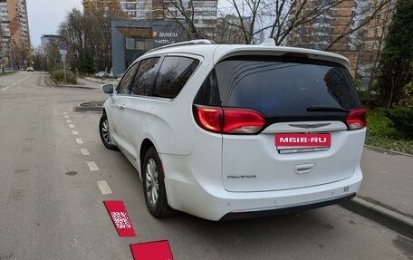 Chrysler Pacifica (RU), 2019 год, 3 199 000 рублей, 6 фотография