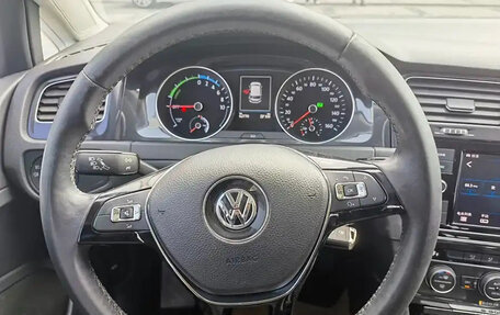 Volkswagen Golf VII, 2020 год, 1 660 000 рублей, 16 фотография