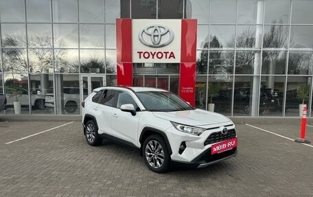 Toyota RAV4, 2022 год, 4 500 000 рублей, 3 фотография