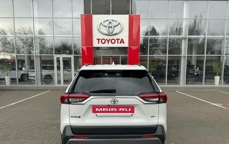 Toyota RAV4, 2022 год, 4 500 000 рублей, 6 фотография