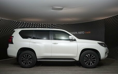 Toyota Land Cruiser Prado 150 рестайлинг 2, 2018 год, 4 649 000 рублей, 5 фотография