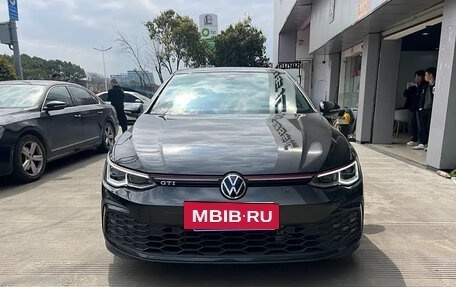 Volkswagen Golf GTI, 2021 год, 2 840 000 рублей, 2 фотография