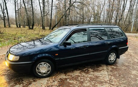 Volkswagen Passat B4, 1996 год, 299 000 рублей, 2 фотография