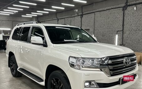 Toyota Land Cruiser 200, 2015 год, 6 800 000 рублей, 6 фотография