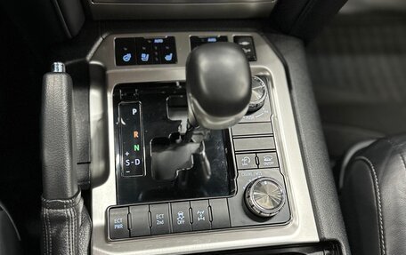 Toyota Land Cruiser 200, 2015 год, 6 800 000 рублей, 24 фотография