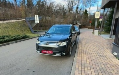 Mitsubishi Outlander III рестайлинг 3, 2014 год, 2 000 000 рублей, 1 фотография