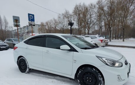 Hyundai Solaris II рестайлинг, 2013 год, 970 000 рублей, 3 фотография