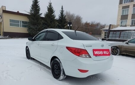 Hyundai Solaris II рестайлинг, 2013 год, 970 000 рублей, 4 фотография