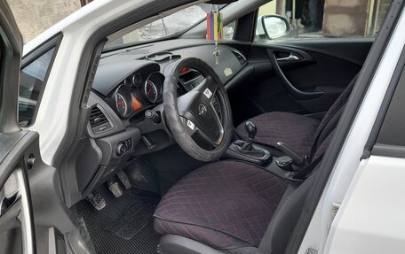 Opel Astra J, 2012 год, 770 000 рублей, 6 фотография