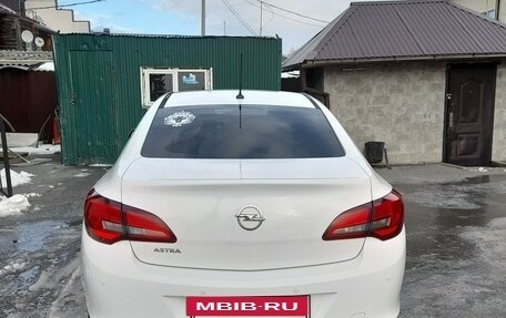 Opel Astra J, 2012 год, 770 000 рублей, 3 фотография