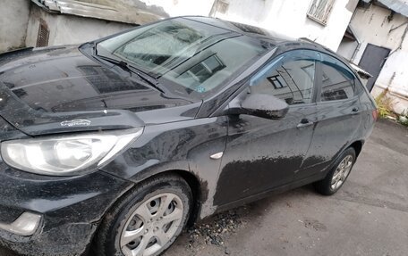 Hyundai Solaris II рестайлинг, 2011 год, 758 000 рублей, 3 фотография