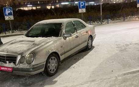 Mercedes-Benz E-Класс, 1997 год, 450 000 рублей, 1 фотография