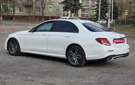 Mercedes-Benz E-Класс, 2020 год, 4 100 000 рублей, 5 фотография