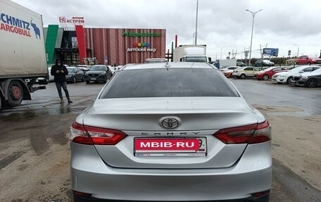 Toyota Camry, 2018 год, 1 800 000 рублей, 20 фотография