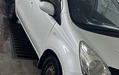 Nissan Note II рестайлинг, 2010 год, 630 000 рублей, 4 фотография