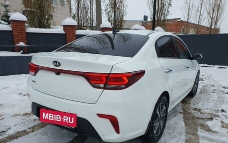 KIA Rio IV, 2017 год, 1 385 000 рублей, 3 фотография