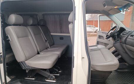 Volkswagen Transporter T5 рестайлинг, 2004 год, 699 000 рублей, 8 фотография