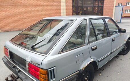 Nissan Stanza II, 1985 год, 120 000 рублей, 2 фотография