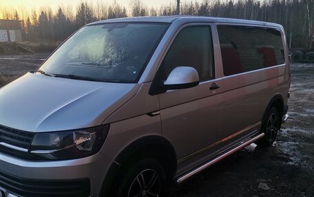 Volkswagen Caravelle T6 рестайлинг, 2015 год, 2 800 000 рублей, 4 фотография