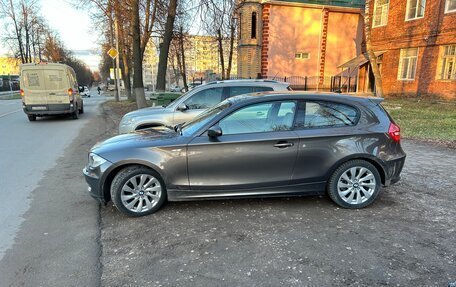 BMW 1 серия, 2007 год, 830 000 рублей, 3 фотография