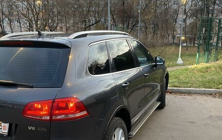 Volkswagen Touareg III, 2012 год, 2 400 000 рублей, 3 фотография