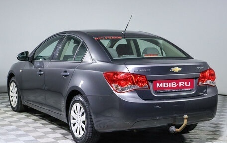 Chevrolet Cruze II, 2010 год, 630 000 рублей, 7 фотография